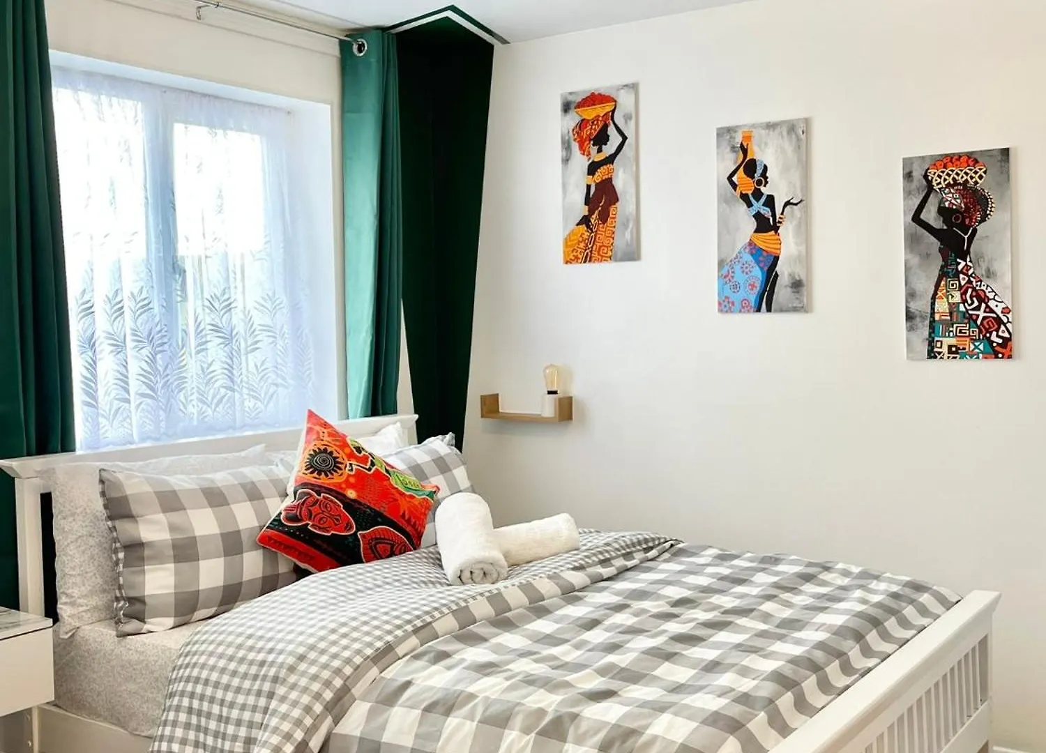 The Express Apartment Goodmayes 0*,  United Kingdom